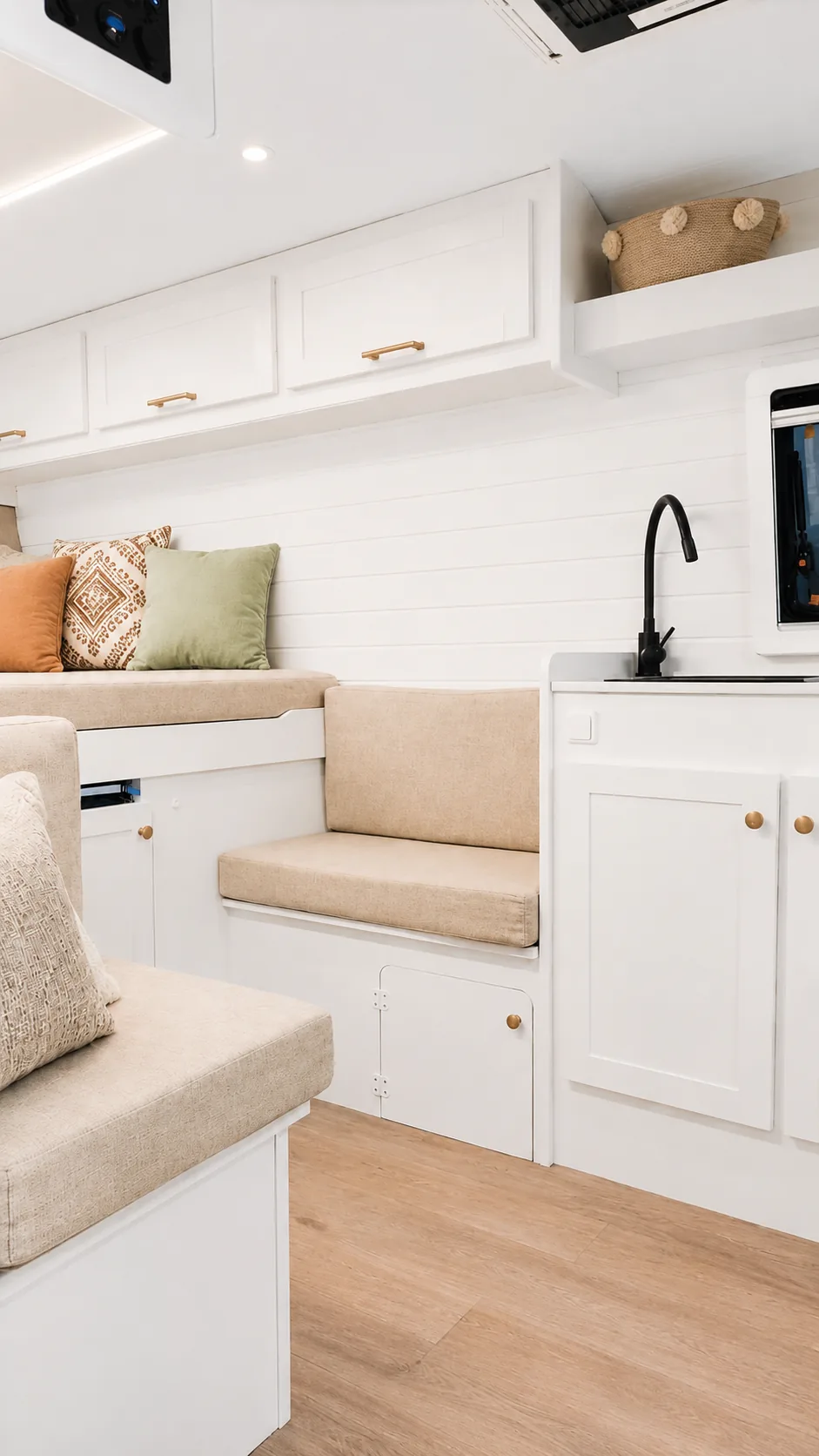 Interior del modelo ORIGIN en acabado AURA